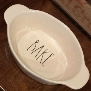 New Rae Dunn small BAKE Casserole